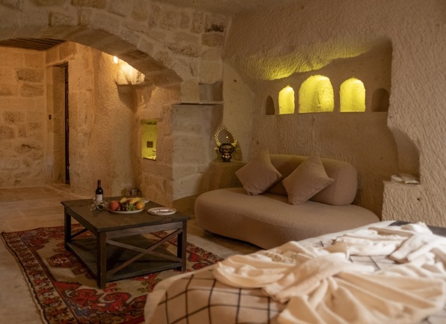 Superior Cave Room 32
